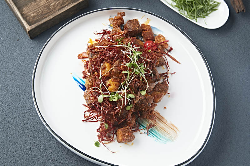 火边子辣椒自然炸羊肉图片