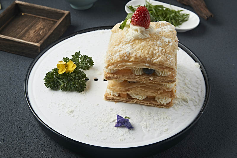 自制糖霜千层奶油酥皮拿破仑蛋糕图片