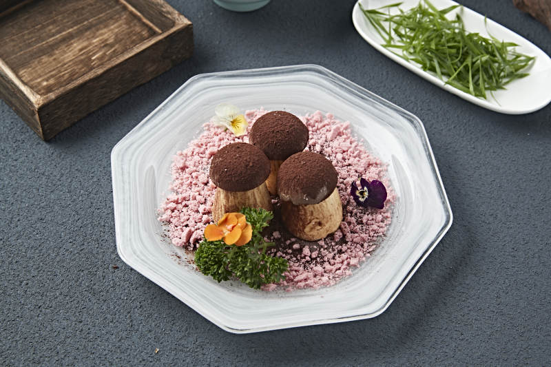 巧克力撒粉的丝滑奶香布丁图片