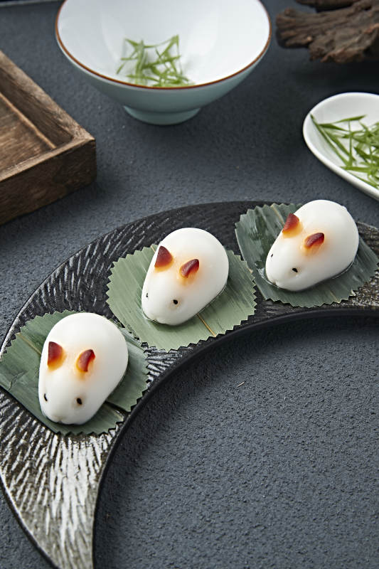 玉兔造型的椰奶布丁图片