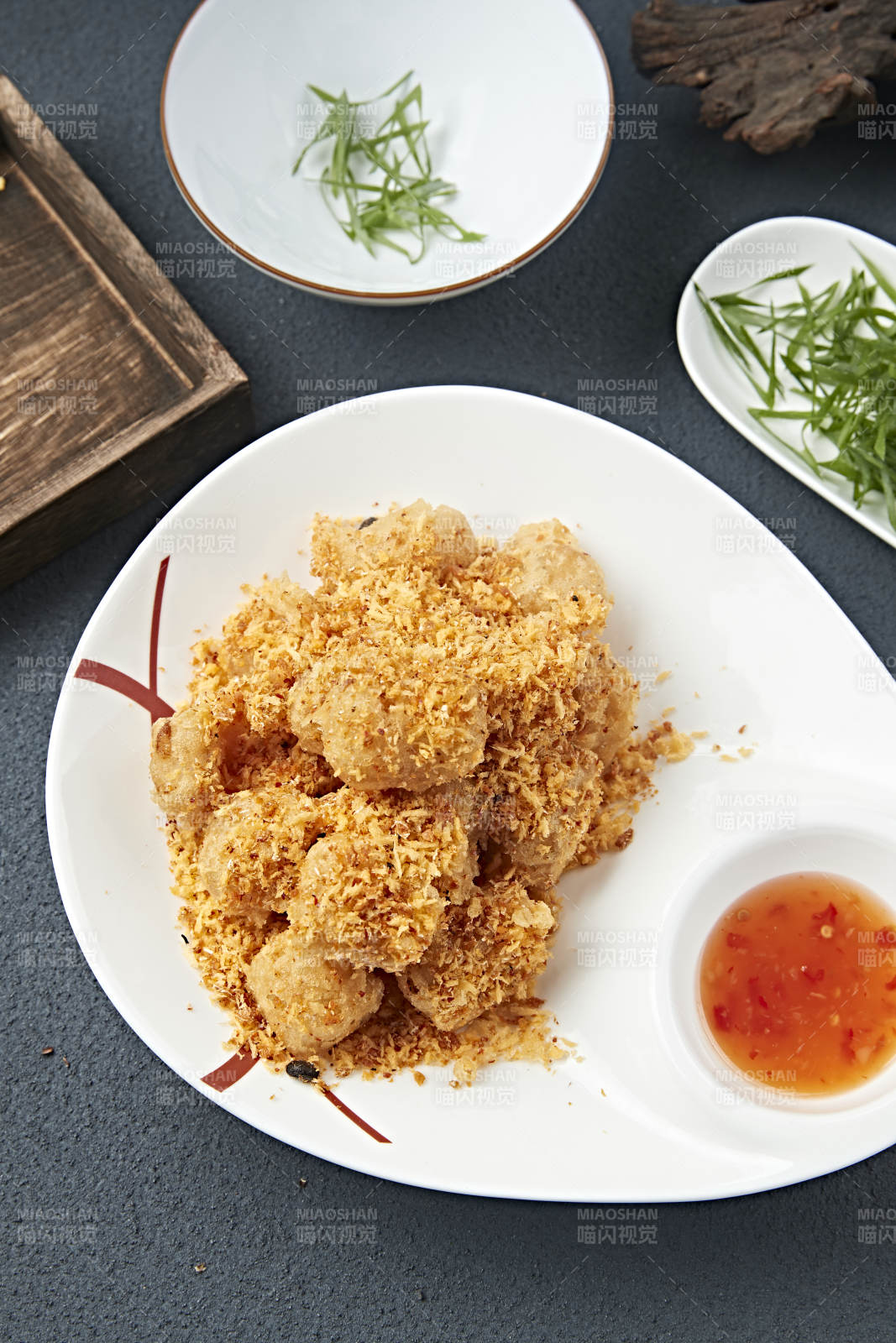 避风塘面包糠炸鲜墨鱼丸图片