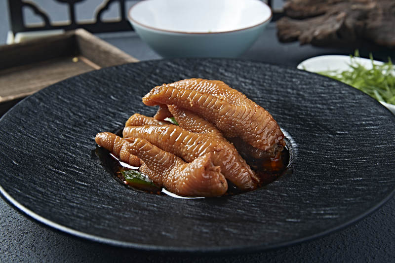 红油酸辣鸡脚图片