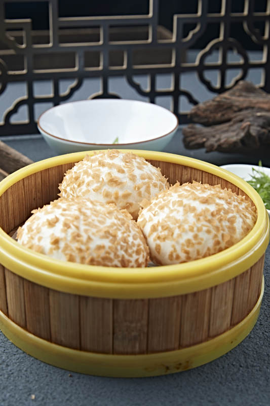 港式茶餐奶黄流沙包图片