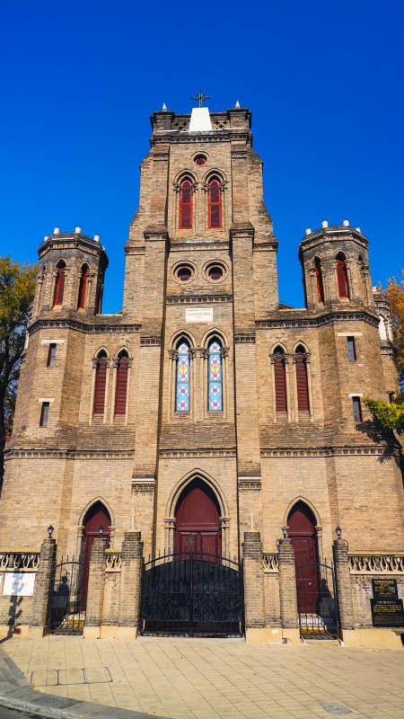 天津天主教堂仰视图图片