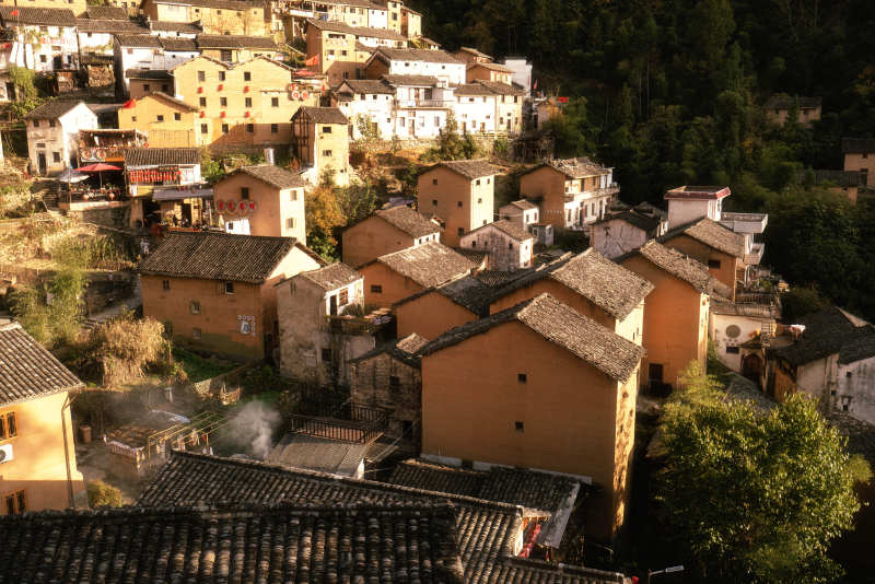 山间村落晨曦图图片