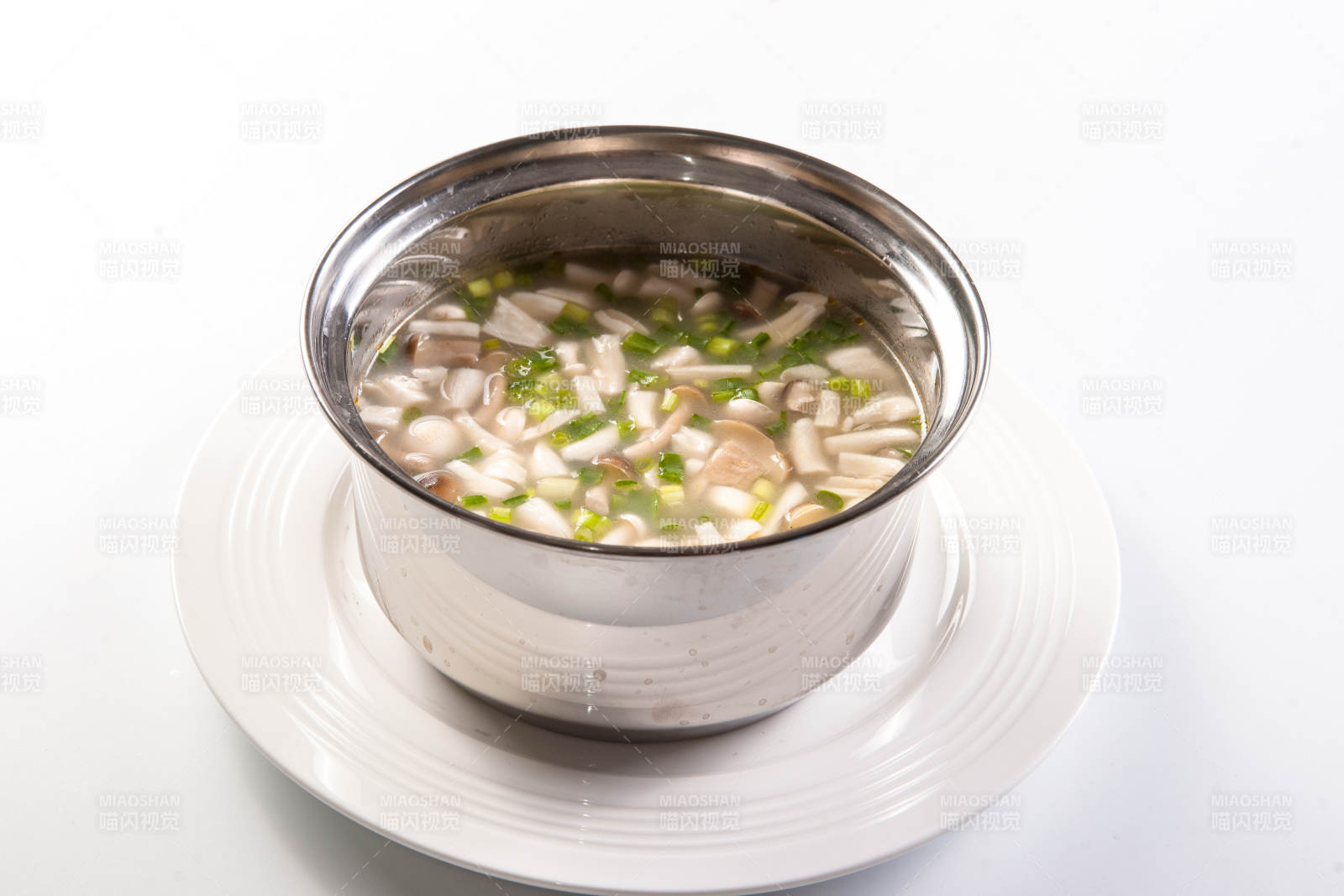 小火锅装的香辣红油锅底图片