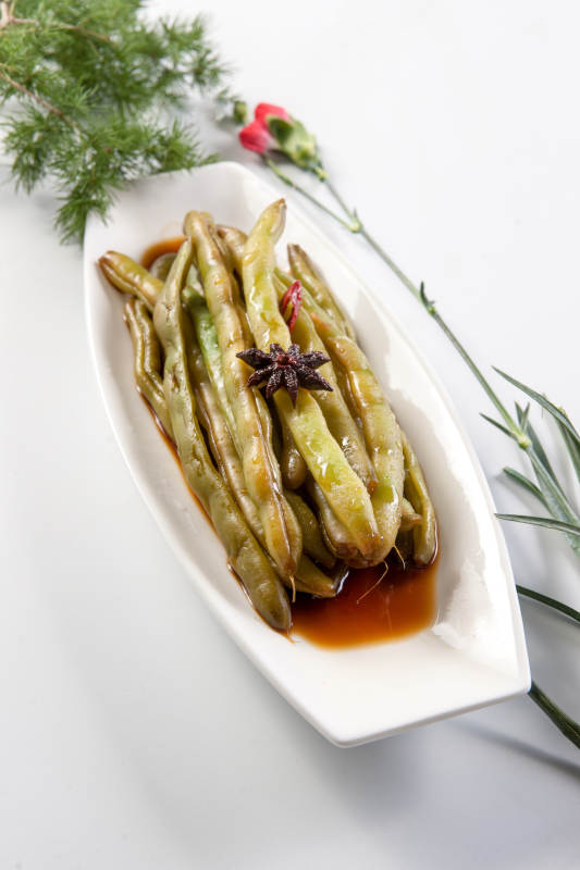 捞汁雪菜万年青图片