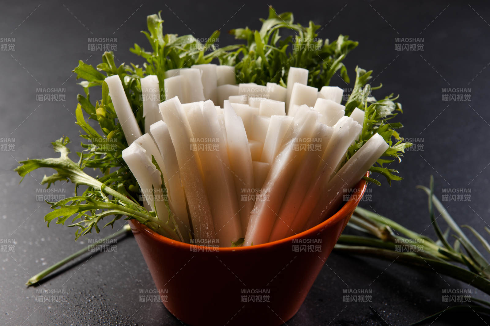 火锅食材涮毛肚图片