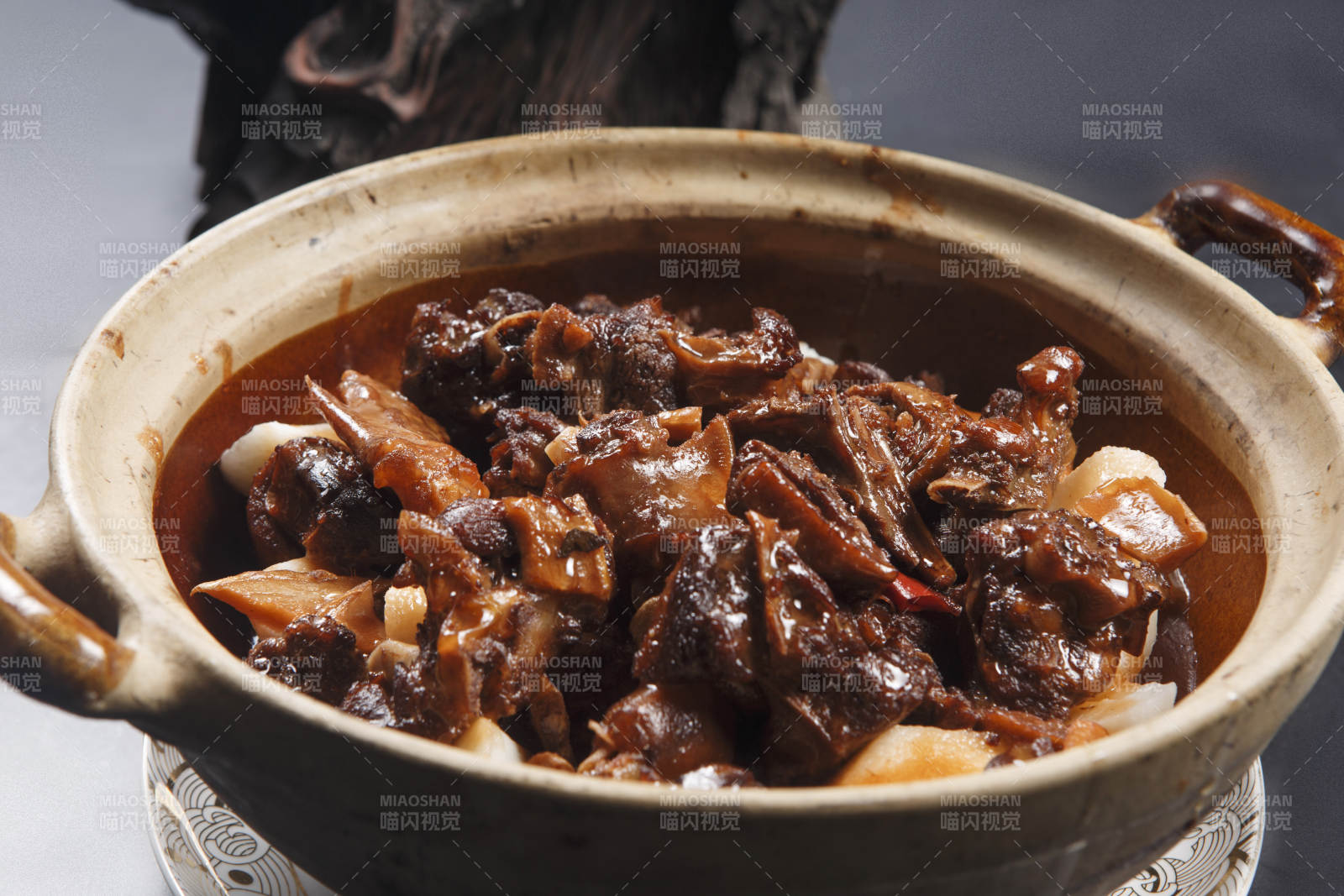 鲜淮山闷大鹅图片