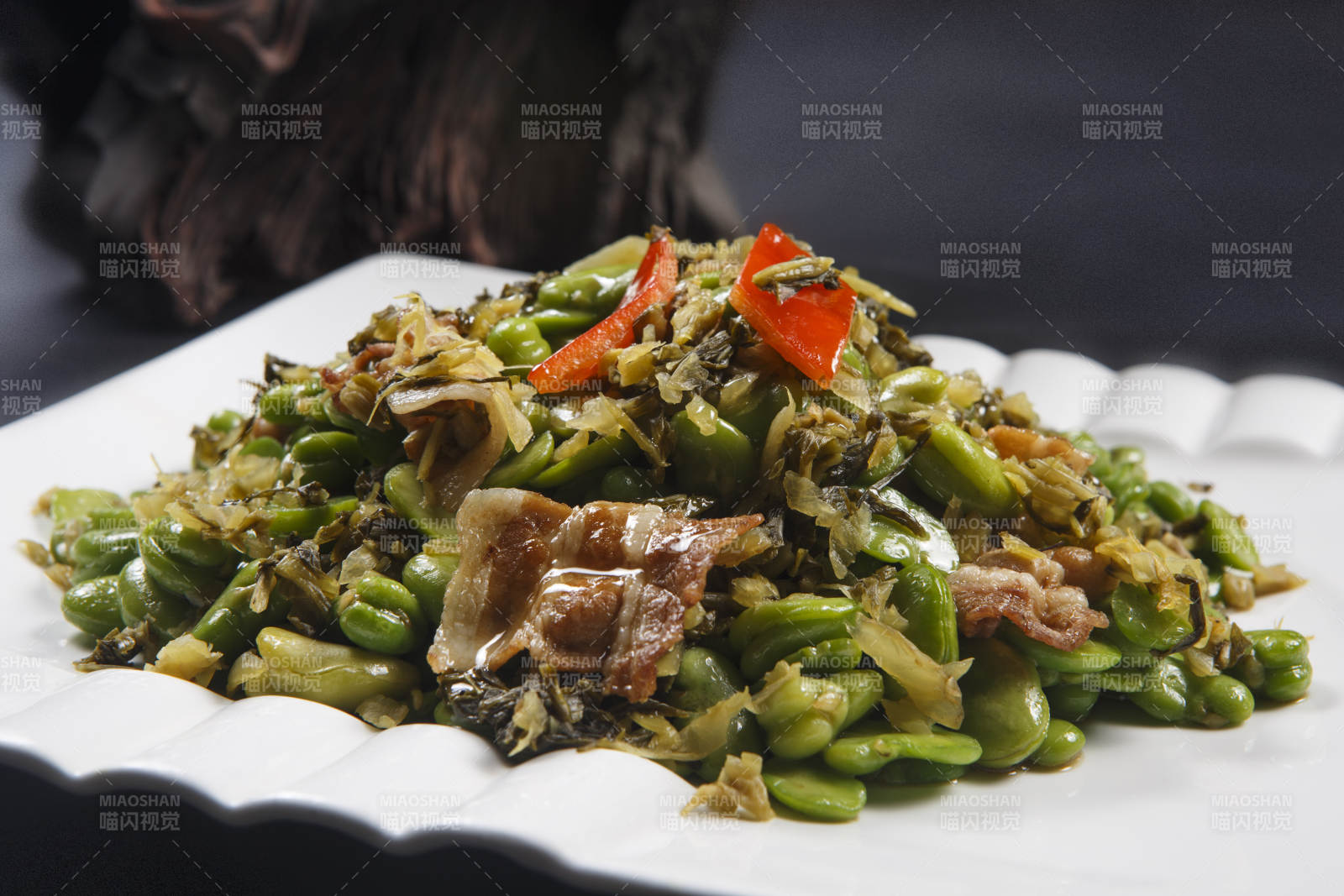 雪菜肉炒蚕豆图片