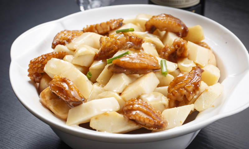 生啫荔浦芋头土鸡煲图片