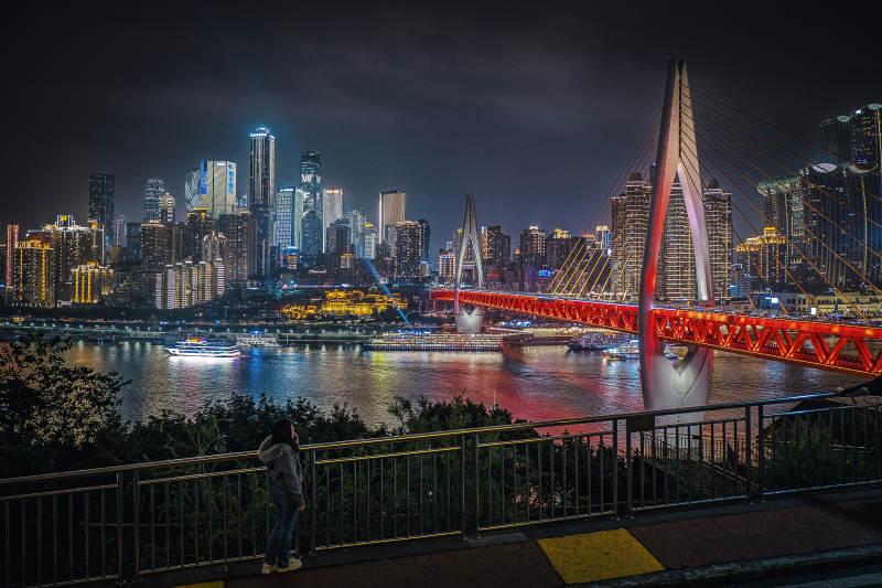 重庆市东水门大桥夜景图片