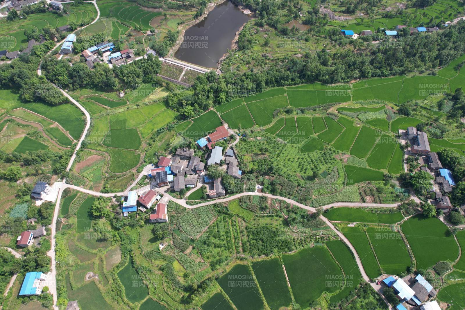 广安区石笋镇白云村田园风光航拍图图片