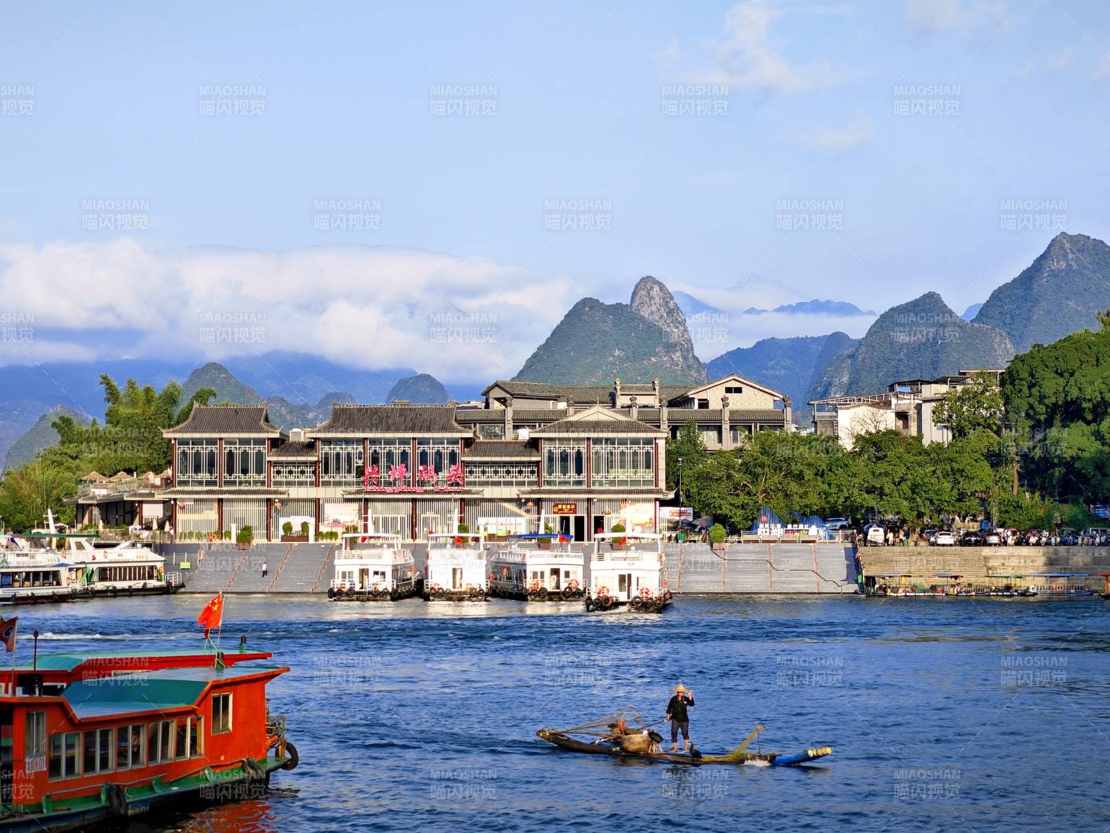 山水古镇风光图片