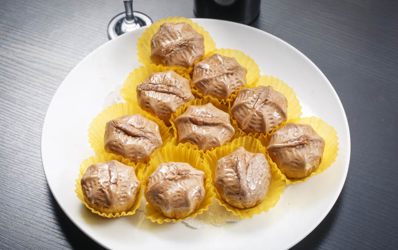 芝麻馅核桃包图片