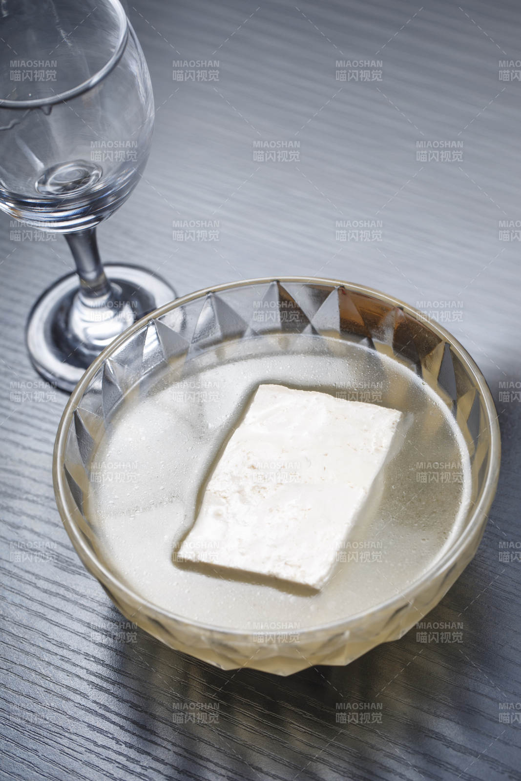 鲜鸡汤酿豆腐图片