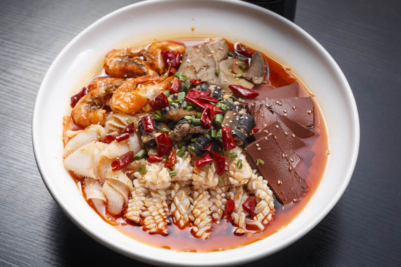 什锦海鲜毛血旺图片