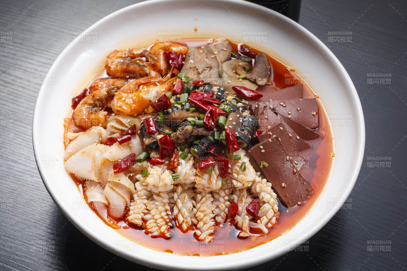 什锦海鲜毛血旺图片