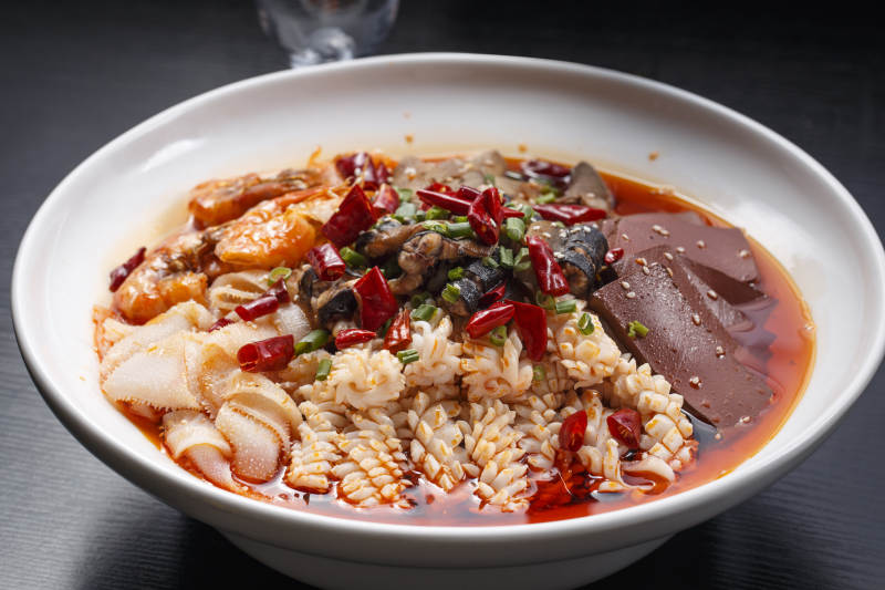 什锦海鲜毛血旺图片