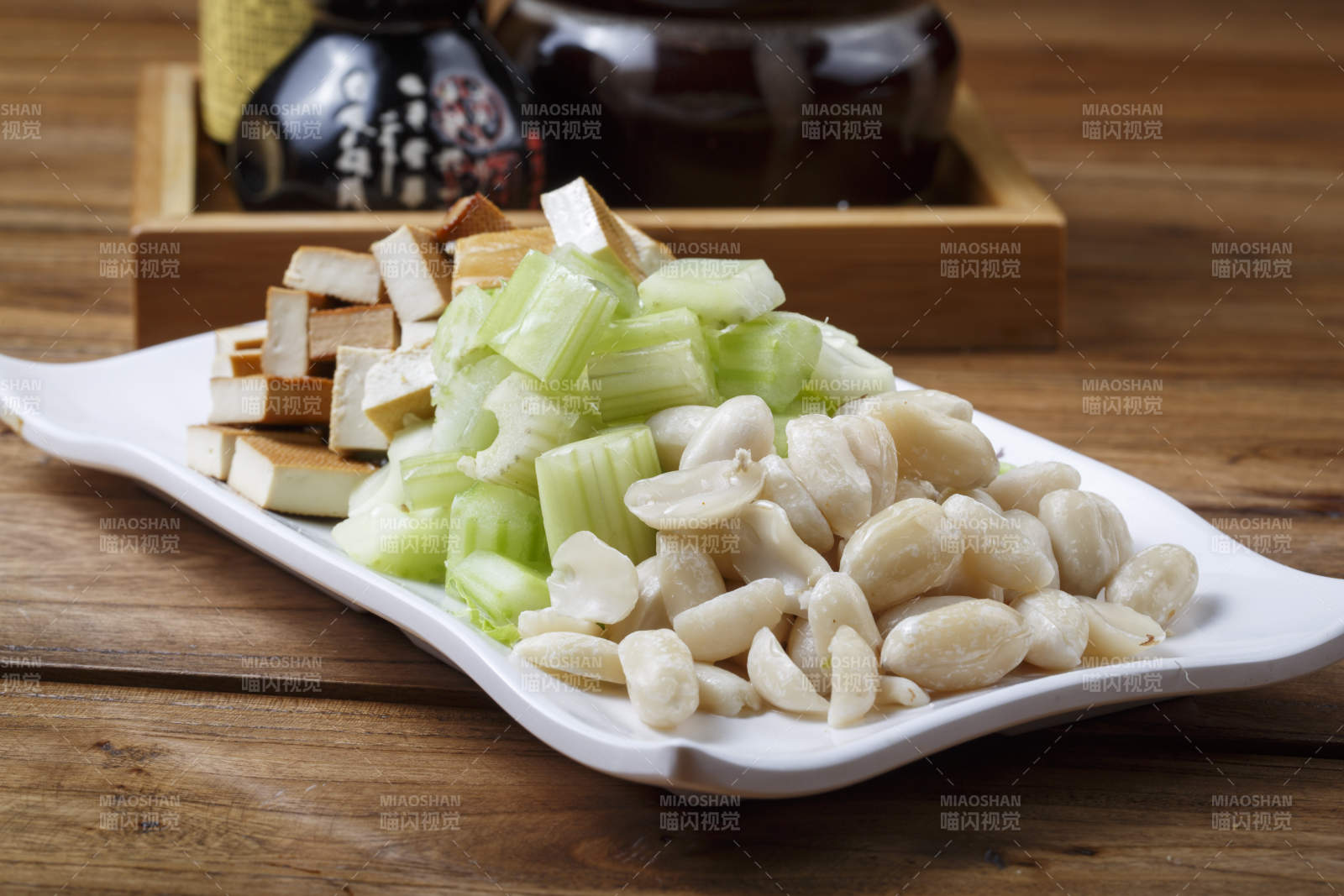 凉拌素三丁图片