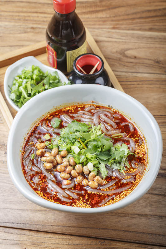 川香红油酸辣粉图片