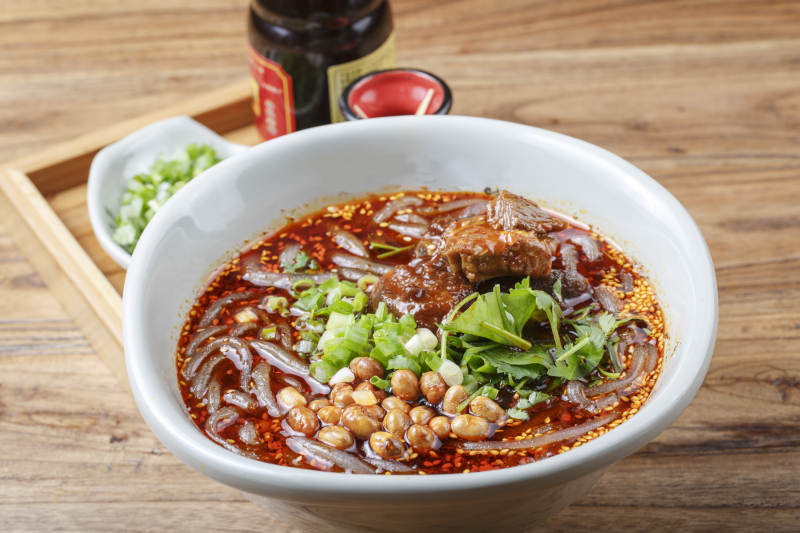 川香红油酸辣粉图片