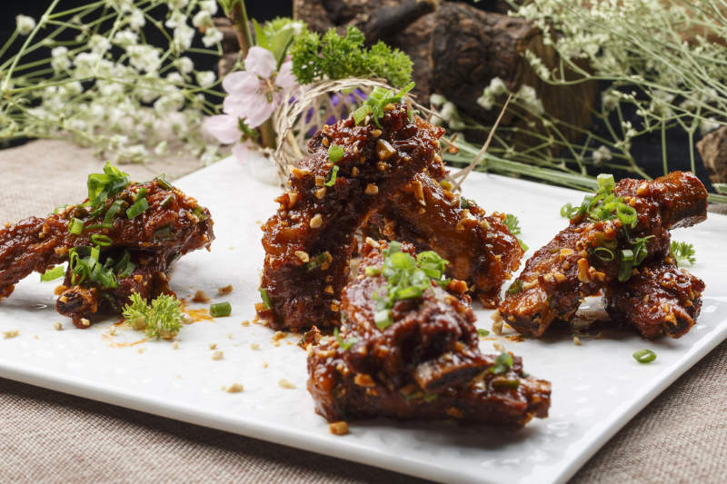 笼屉里摆放的精品肉夹馍图片