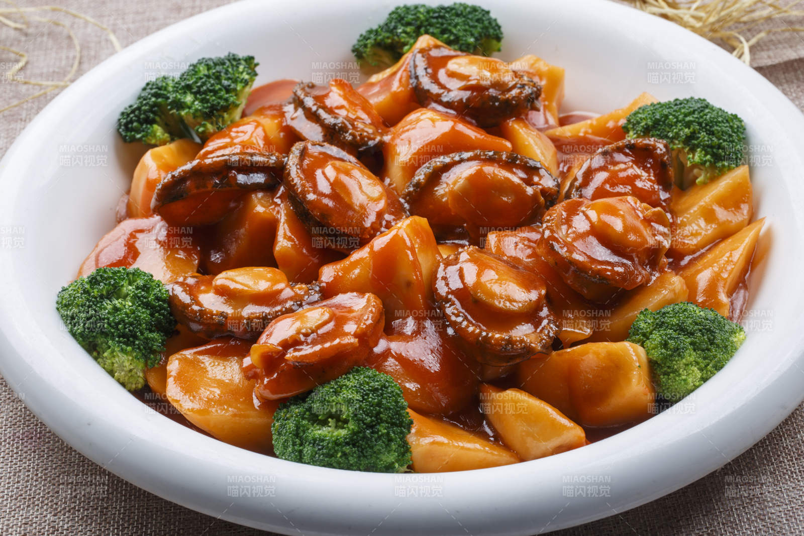 红烧土豆块鲍鱼图片