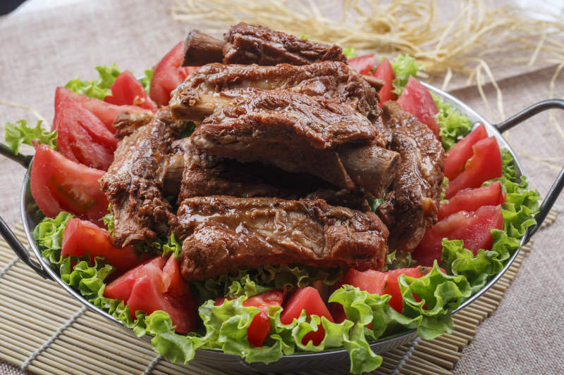 锅仔酱香排骨图片