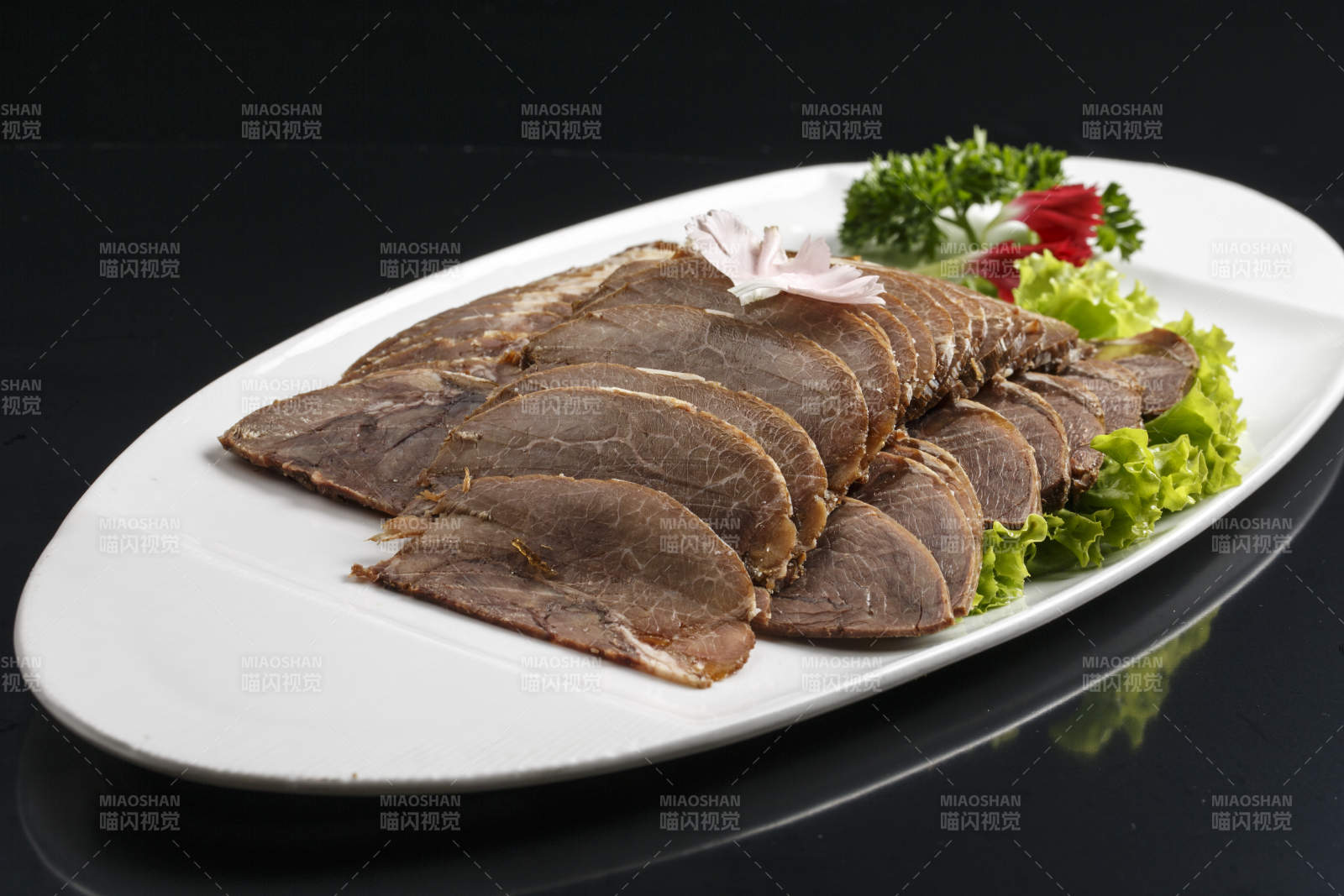 冷切五香酱牛肉图片