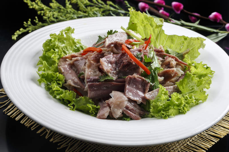 香椿苗拌烟熏豆腐干图片