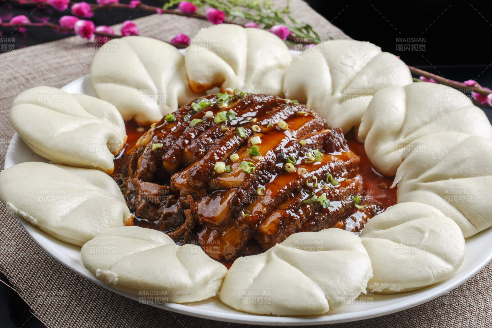 香辣串串虾图片