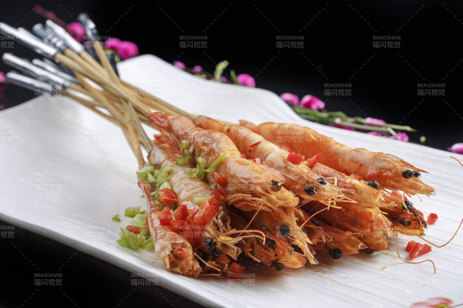 香辣串串虾图片