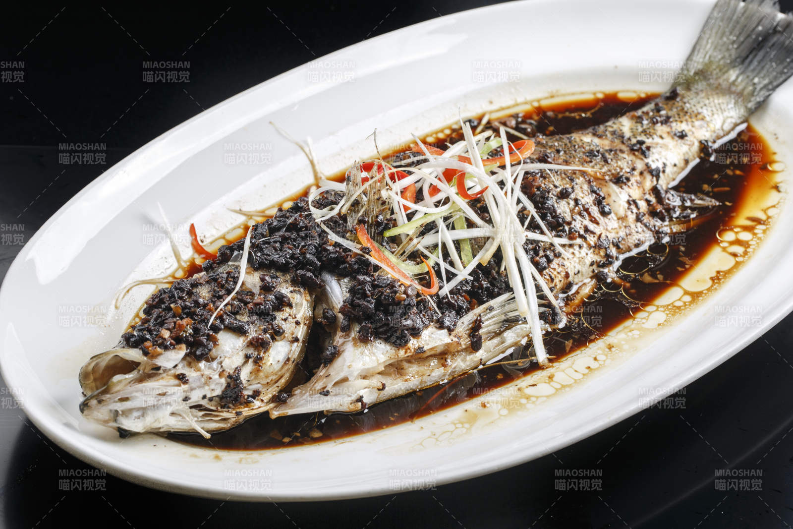 豆豉豉油蒸鲈鱼图片