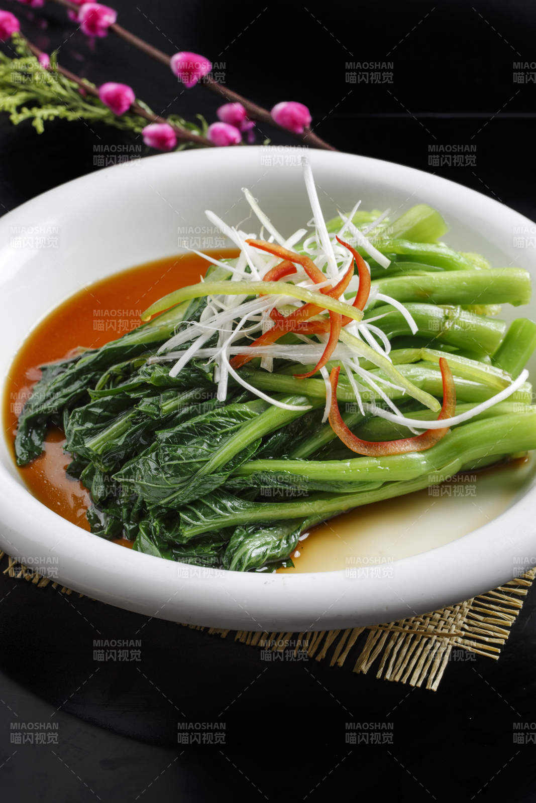 白灼浇汁芥蓝图片