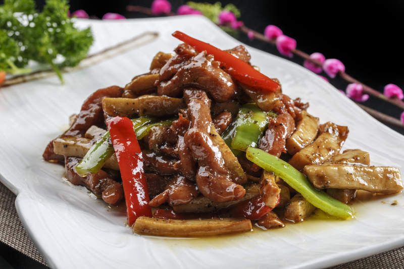 彩椒黑椒牛柳杏鲍菇图片
