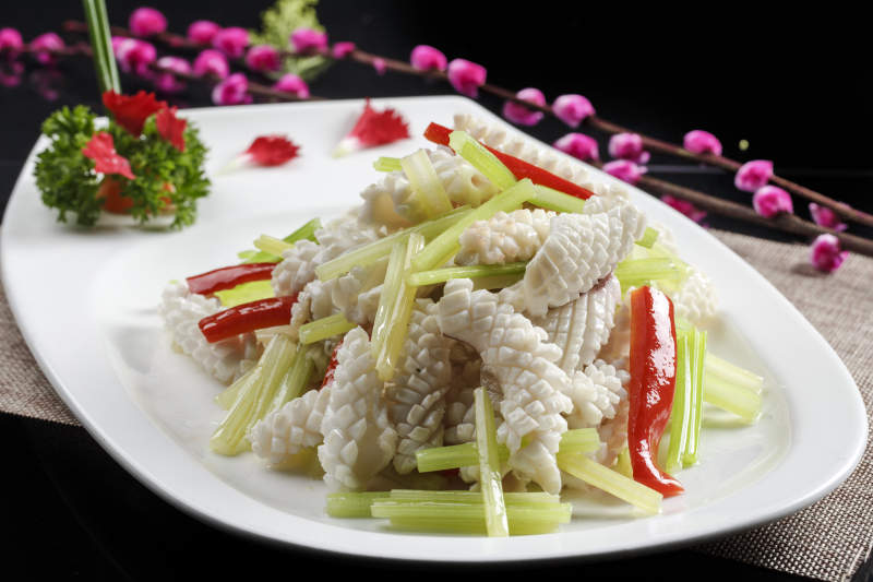 西芹彩椒爆鱿鱼图片