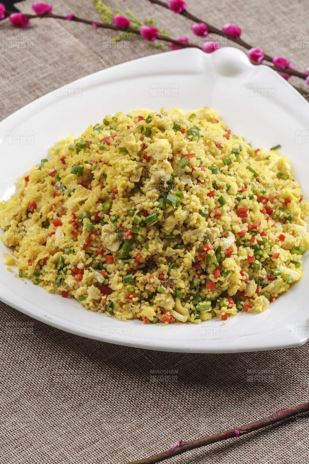 飘香小米蛋炒饭图片