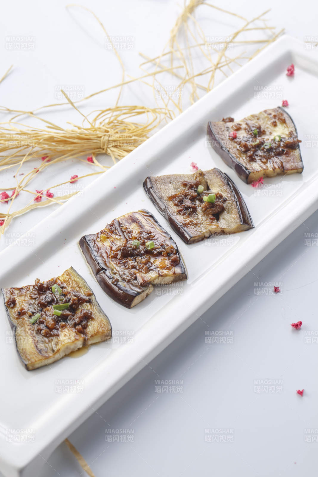 铁板刷酱2烤茄片图片