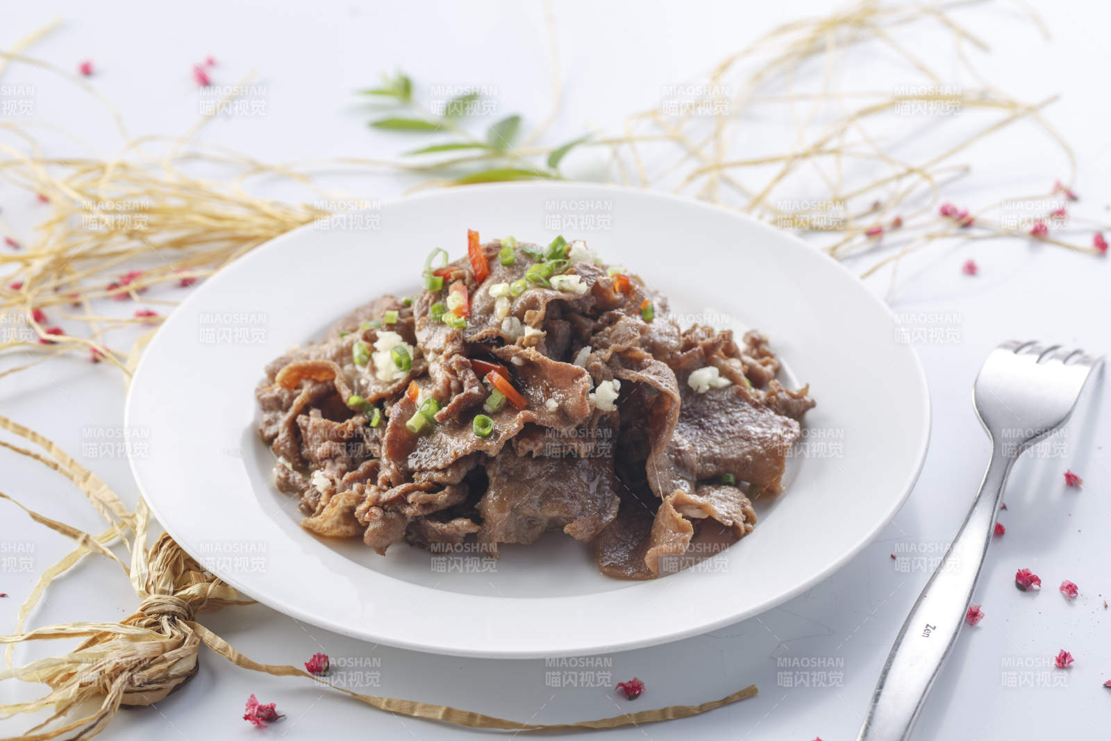 铁板烧烤黄牛肉图片