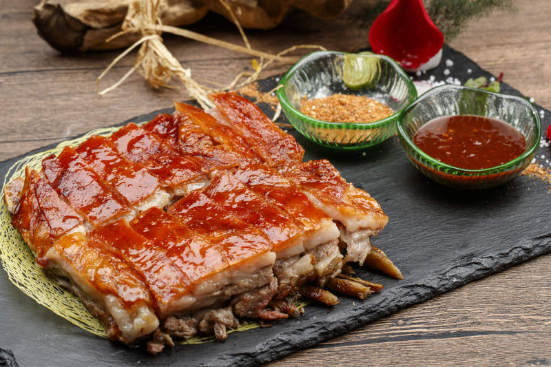 美味碳烤羊排图片