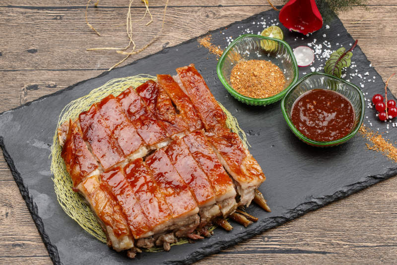 美味碳烤羊排图片