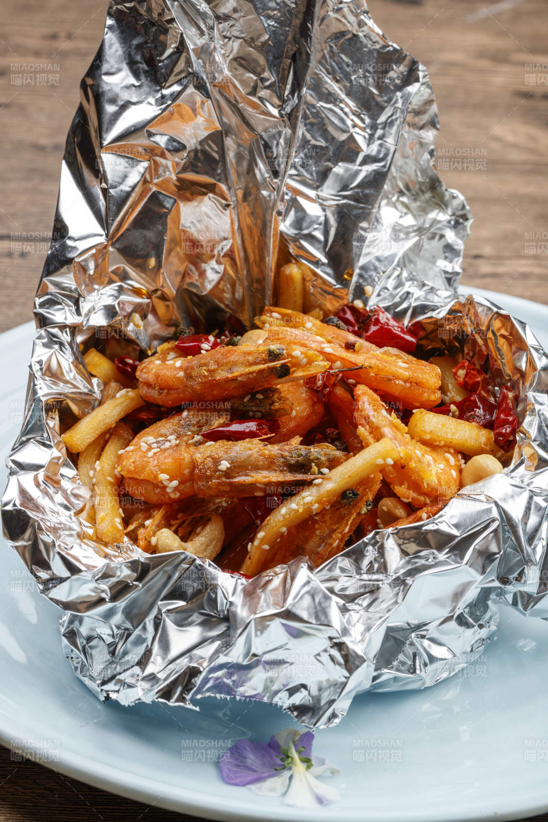 香辣锡纸薯条香锅虾图片