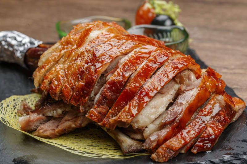 蒙餐碳烤羊腿图片