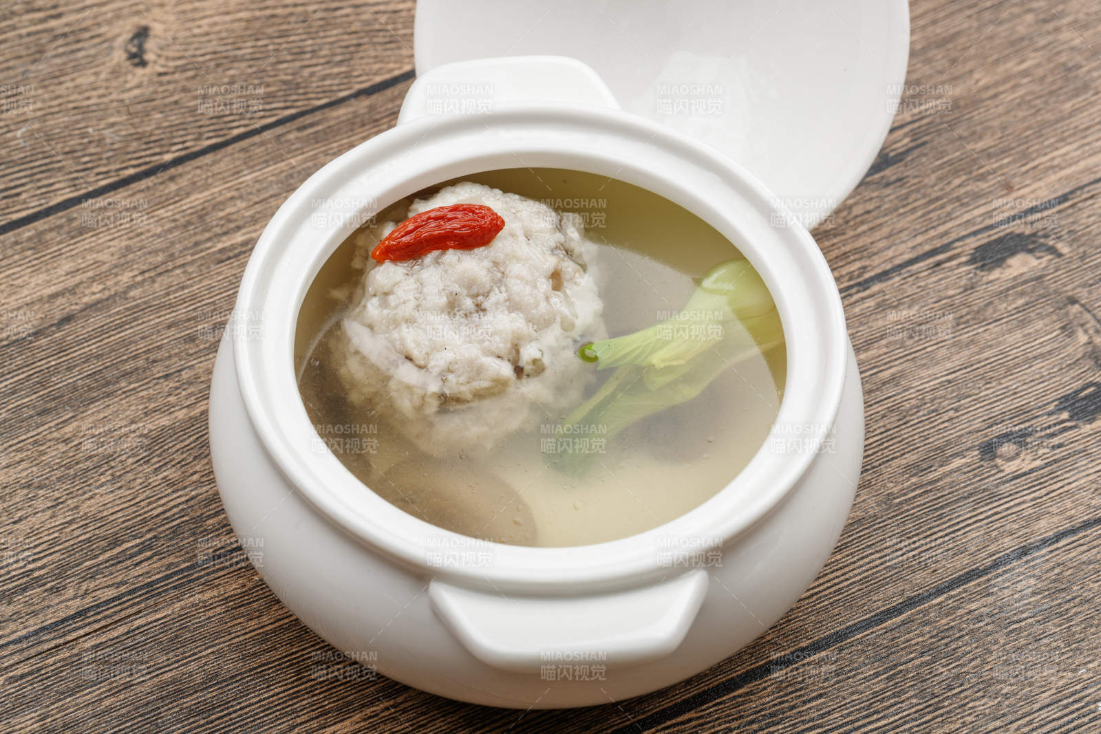 滋补养生汤炖葵花大斩肉图片