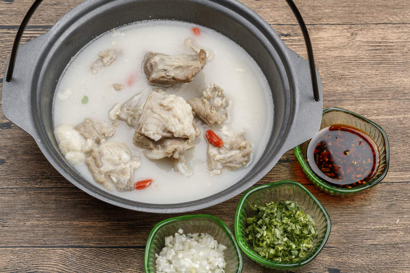 铁锅奶汤枸杞水煮羊图片