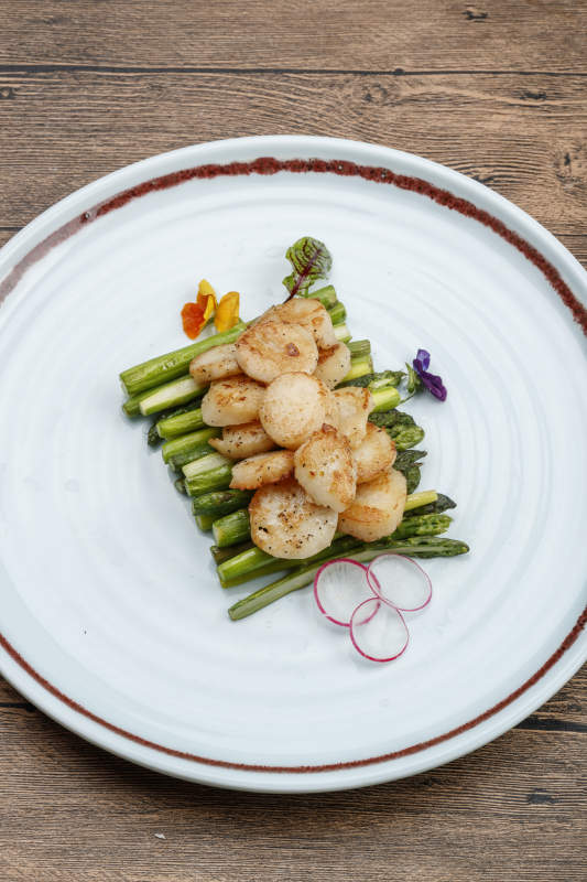 芦笋香煎带子贻贝瑶柱图片