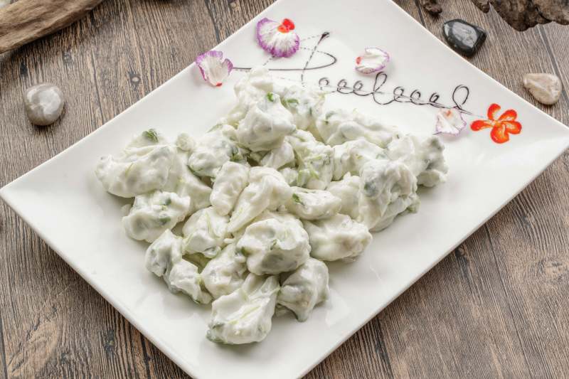 香椿芽炒飞龙图片