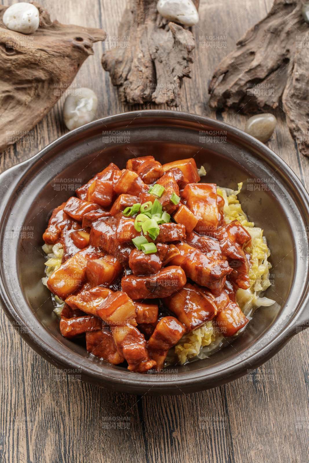 砂锅红烧肉卤肉包菜丝图片