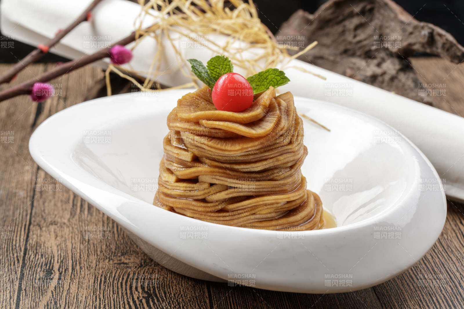 土豆丸子猪小排酱猪排图片